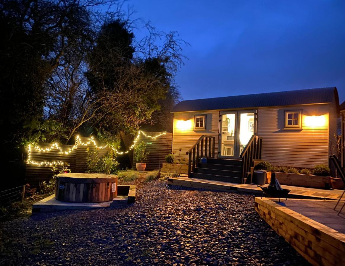 Bailey'S Hideaway Villa Portadown Exterior photo