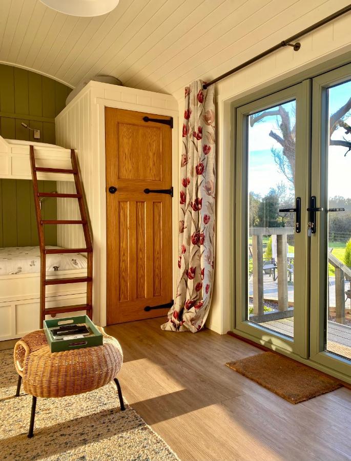 Bailey'S Hideaway Villa Portadown Exterior photo