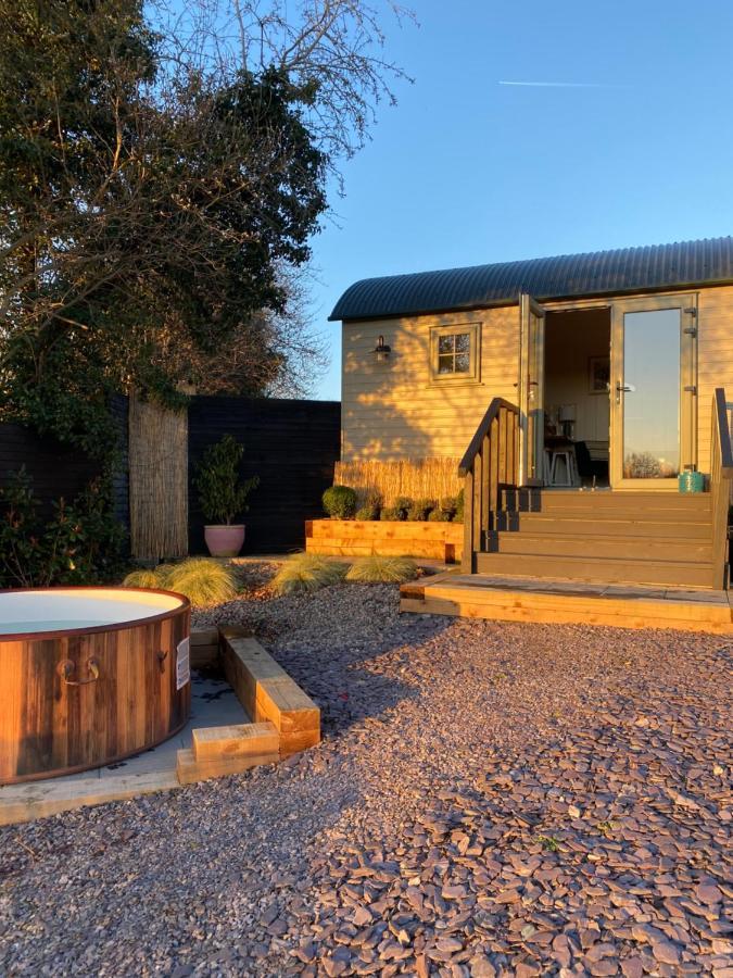 Bailey'S Hideaway Villa Portadown Exterior photo
